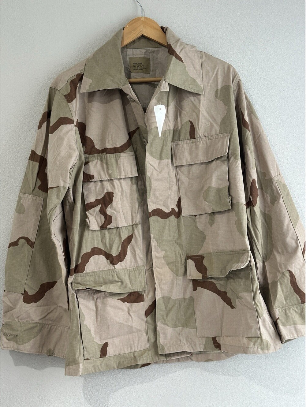 Vintage U.S. Military 3-Color Desert Camouflage Combat Uniform (DCU) BDU Jacket